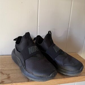 Nike kids Black Slip-On Sneakers